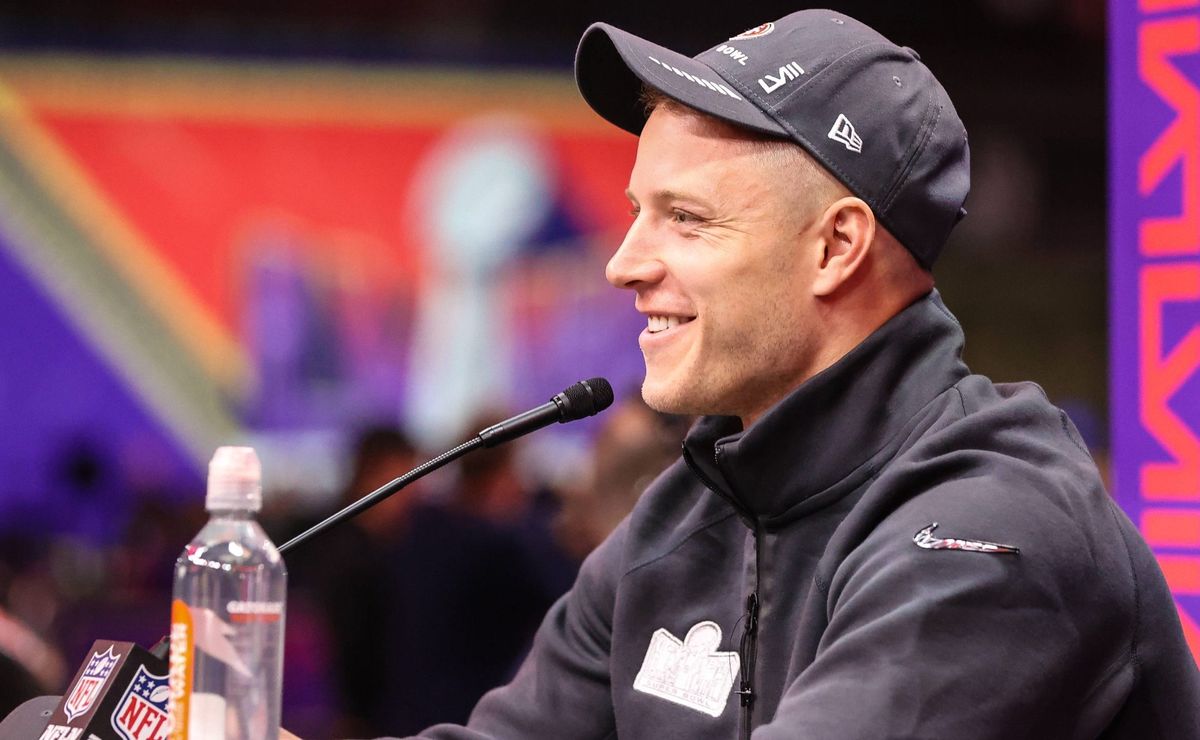 NFL: Rookie do 49ers, Isaac Guerendo, envia mensagem para Christian McCaffrey sobre seu retorno iminente