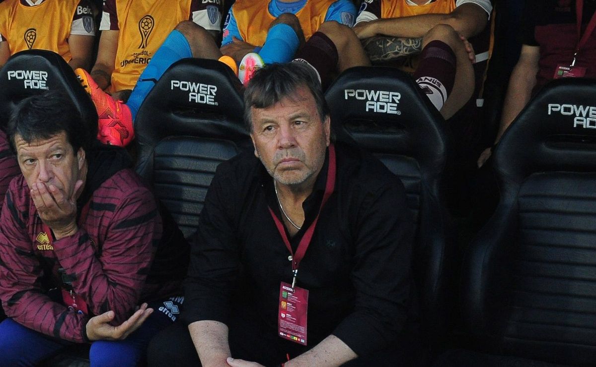 Ricardo Zielinski, técnico do Lanús, manda a real sobre o Cruzeiro na final da Sul-Americana: “Frustrante”