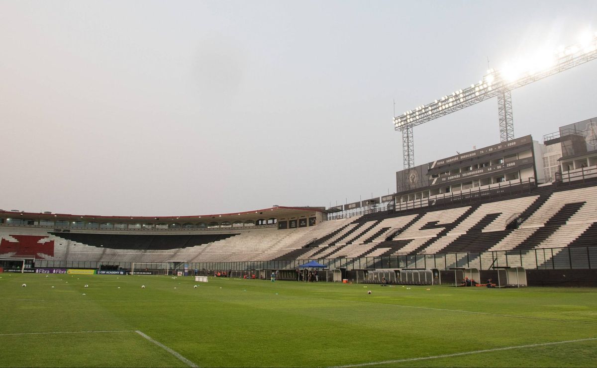 Vasco recebe interessados na construção do estádio São Januário e Pedrinho é informado