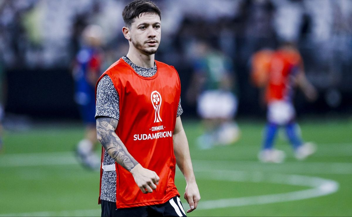 Ramón Díaz passa ileso e eliminação do Corinthians cai na conta de Garro contra Racing pela Sul-Americana