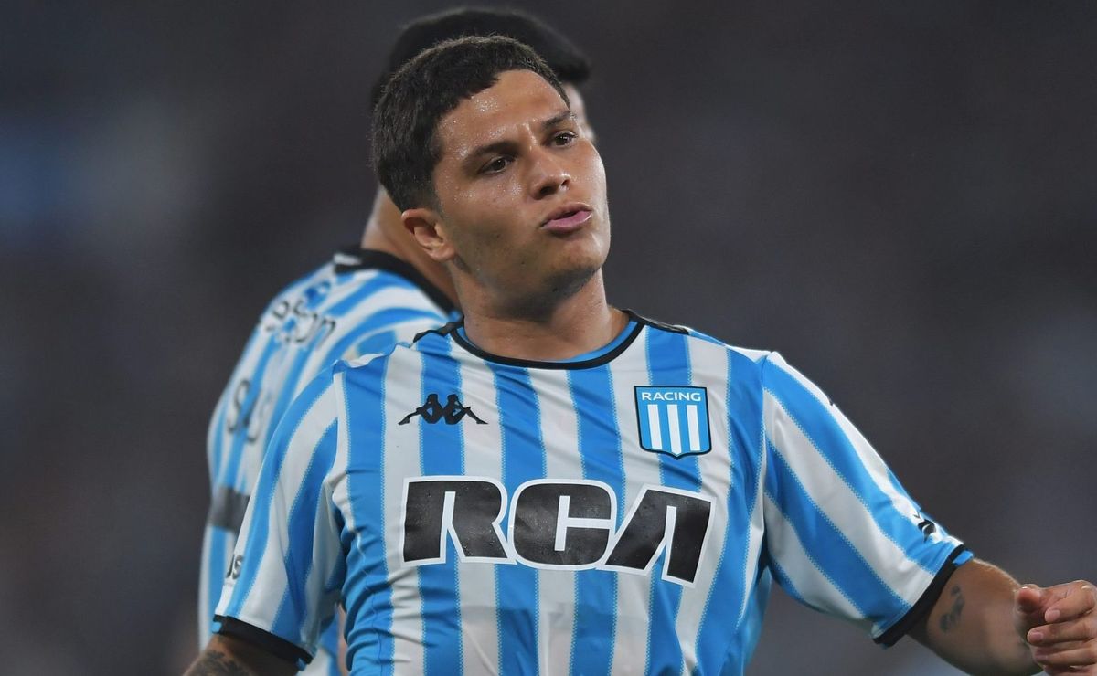 Corinthians sofre apagão, leva dois de Quintero e é eliminado pelo Racing na Sul-Americana