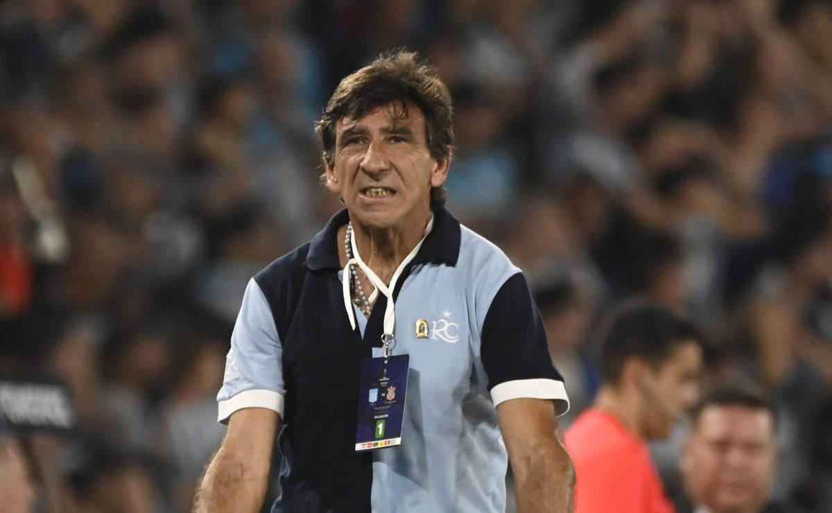 Gustavo Costas, técnico do Racing, manda recado ao Cruzeiro sobre final da Sul-Americana: “A um passo”