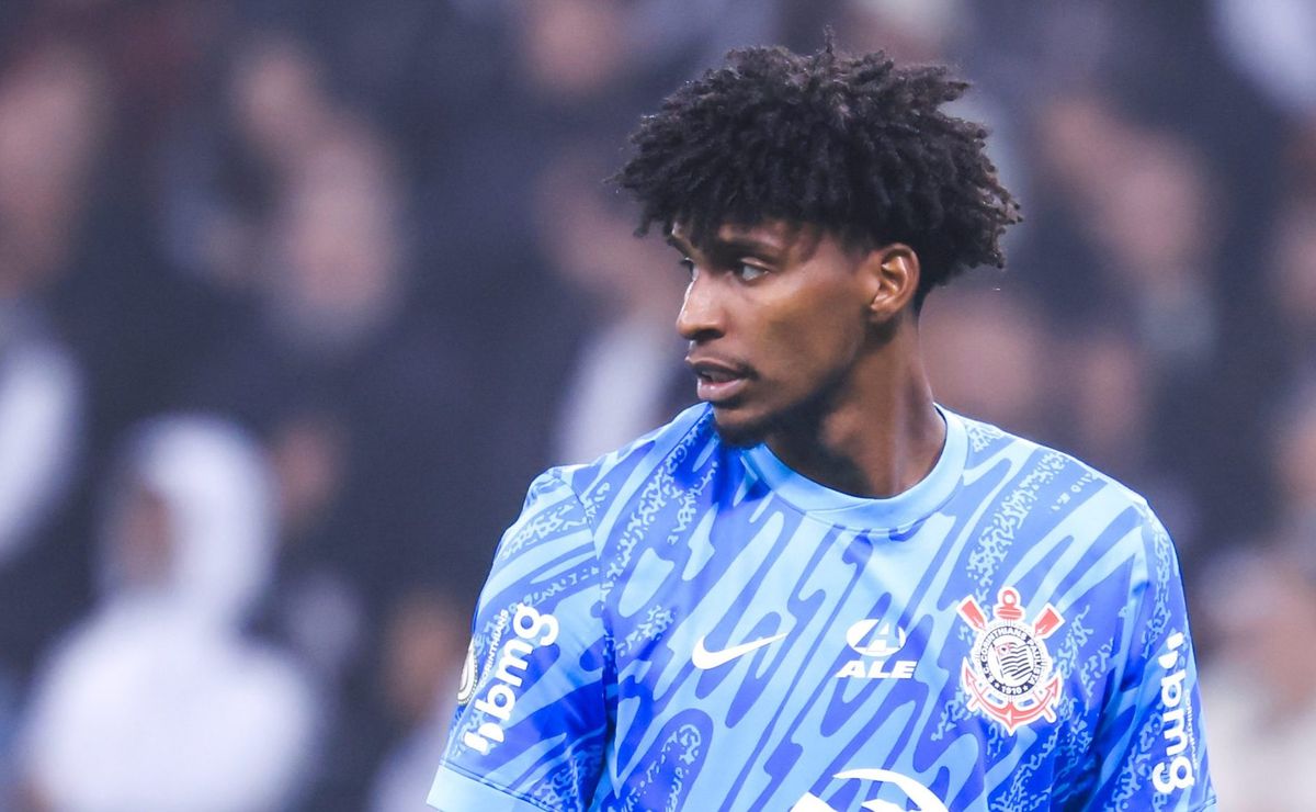 Flamengo é avisado sobre confiança do Corinthians em permanência de Hugo Souza e motivo é exposto