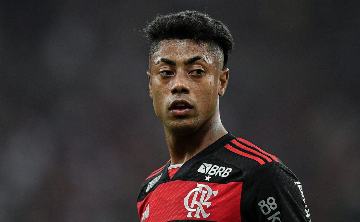 Bruno Henrique perdeu dinheiro para renovar com Flamengo, diz Landim antes da Copa do Brasil