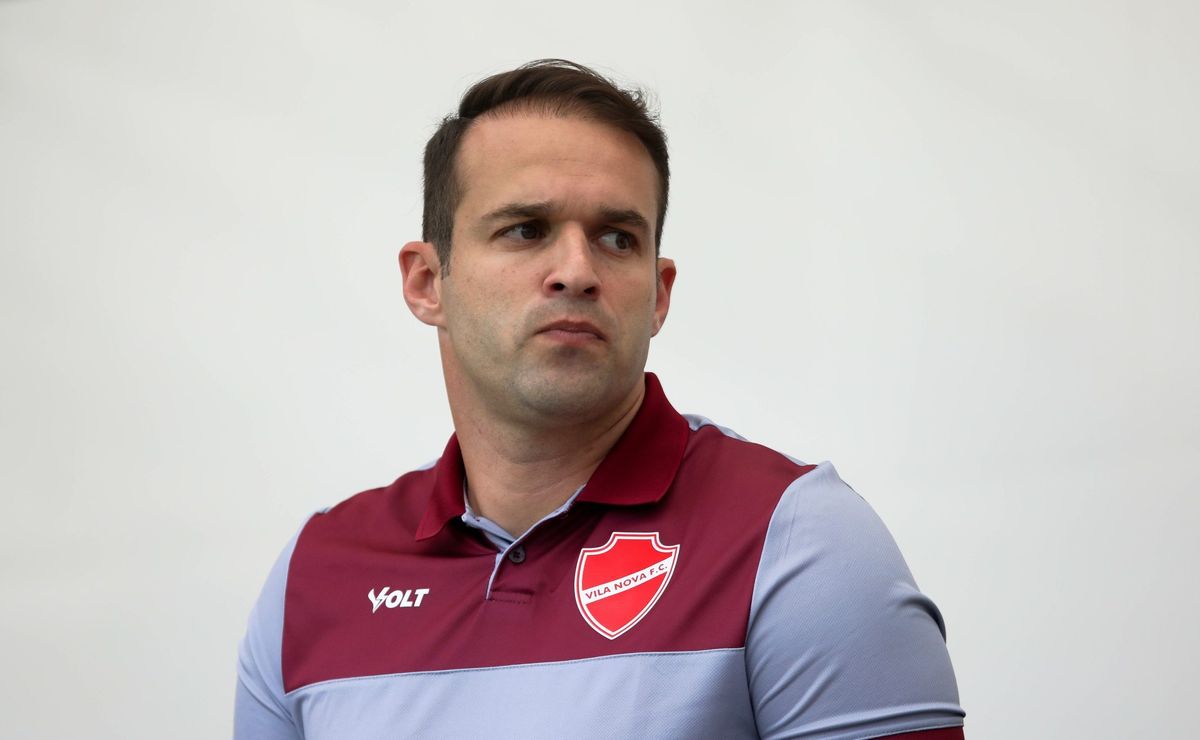 Thiago Carvalho, técnico do Vila Nova, revela real motivo da vitória do Santos: “Bola parada”