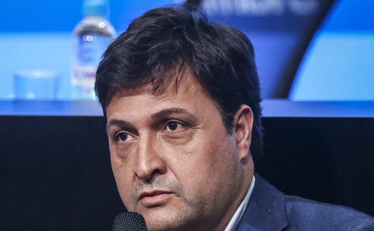 Alberto Guerra define estratégia por reforços e Grêmio vai buscar jogadores em fim de contrato