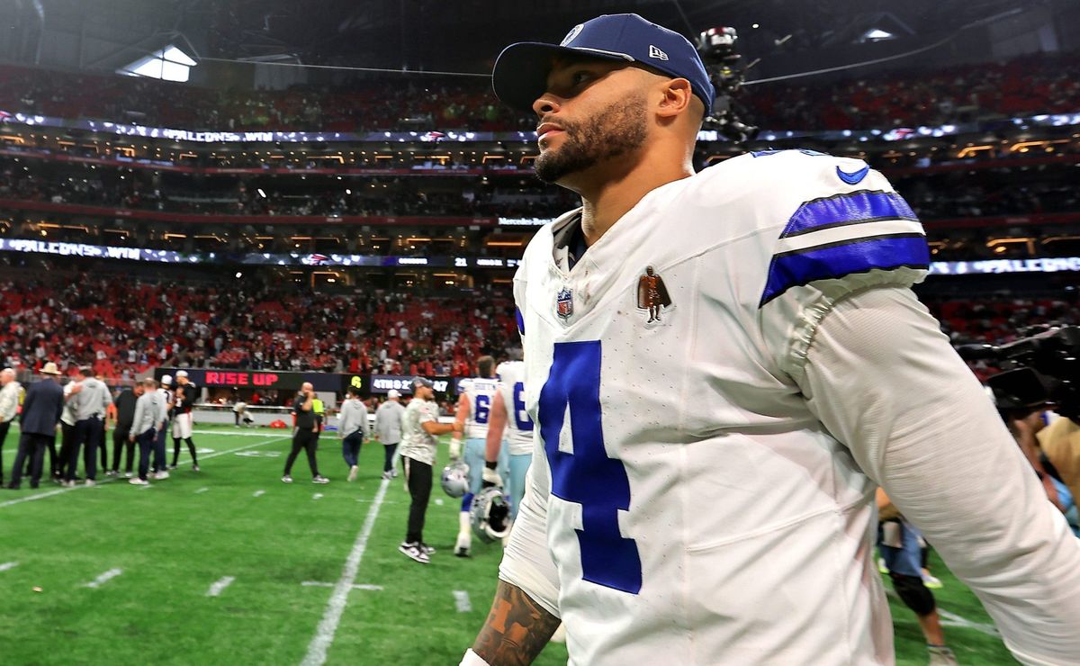 NFL: Cowboys recebem péssima notícia sobre Dak Prescott após derrota para os Falcons
