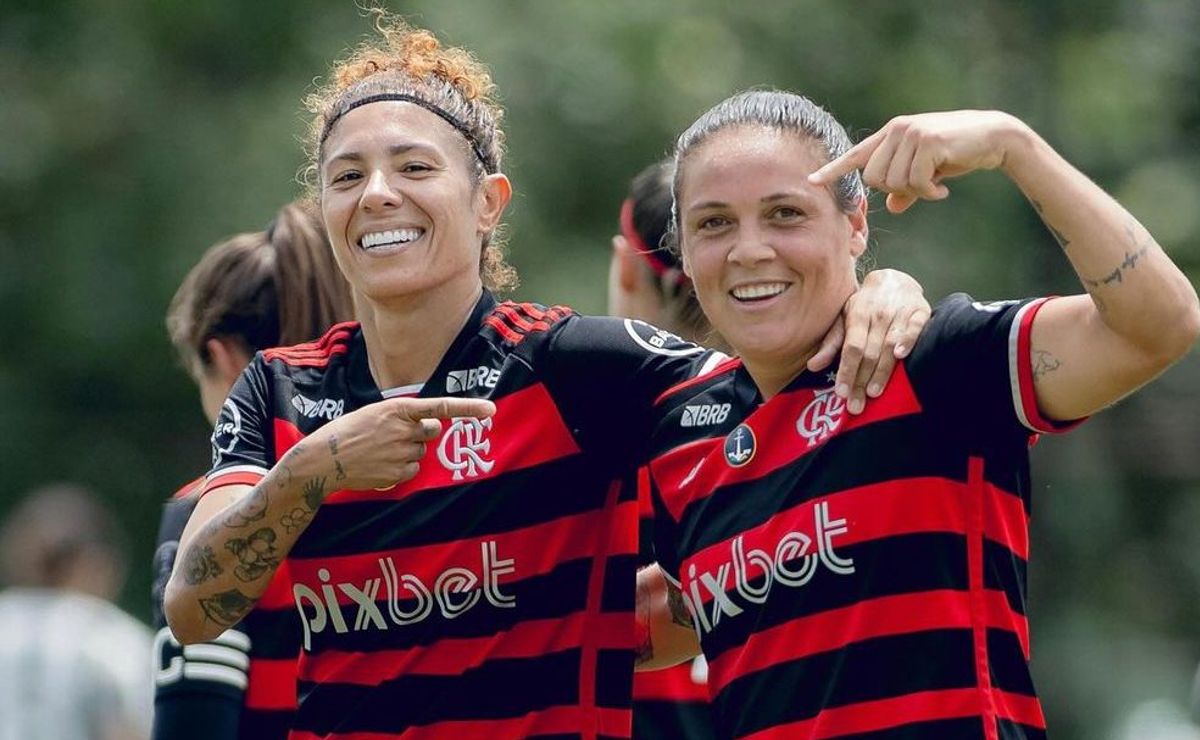Flamengo renova contrato da artilheira Cristiane e torcida vibra: “Mamãe Cris está on!”