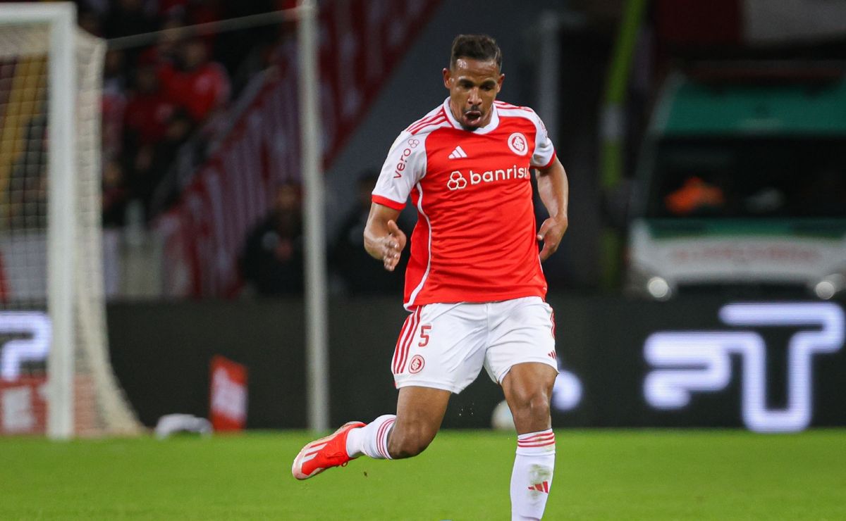 Internacional define plano para recuperar Fernando e quer volante disponível na reta final do Brasileirão