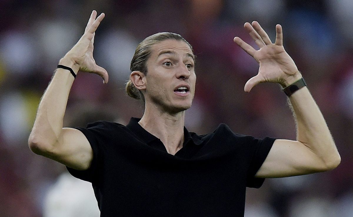 Filipe Luís tem conversa revelada com Bruno Henrique antes de Cruzeiro X Flamengo