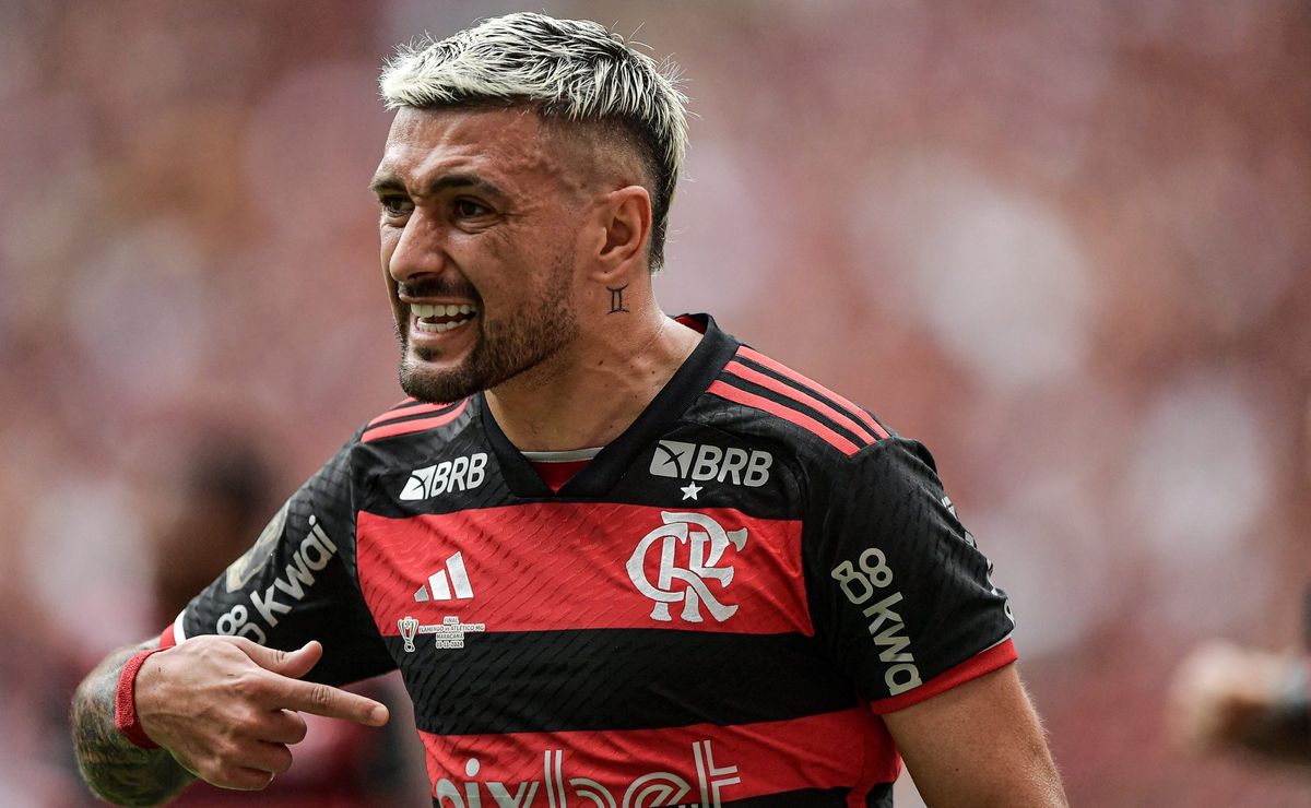 Última derrota do Flamengo para o Cruzeiro teve gol de Arrascaeta pelo rival