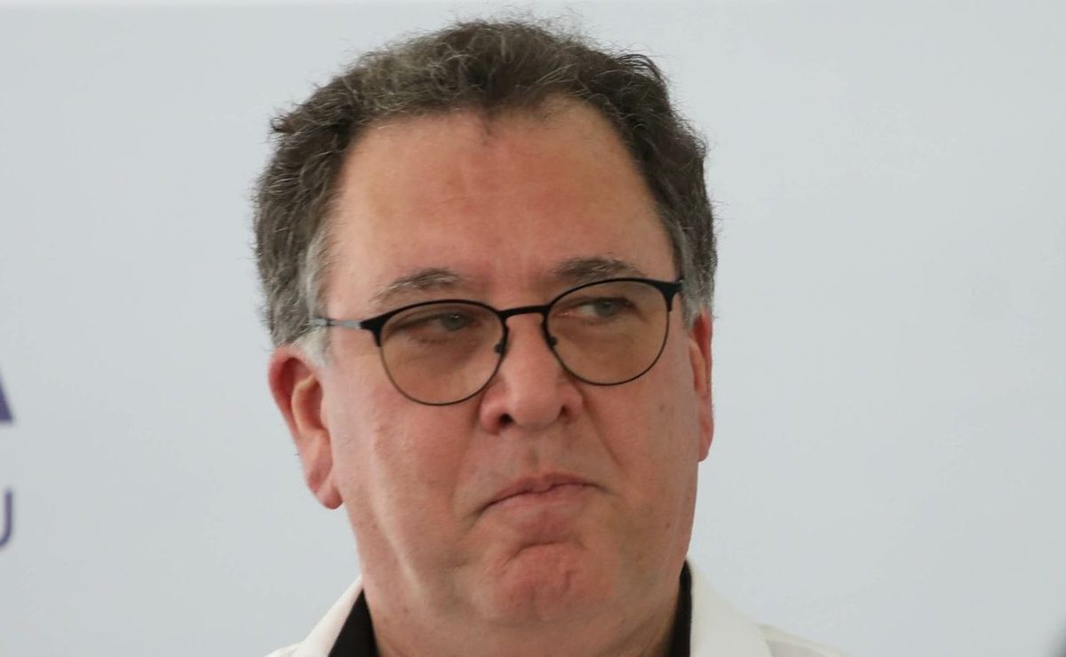 Marcelo Teixeira vai sugerir ao novo técnico do Santos renovação com meia Otero