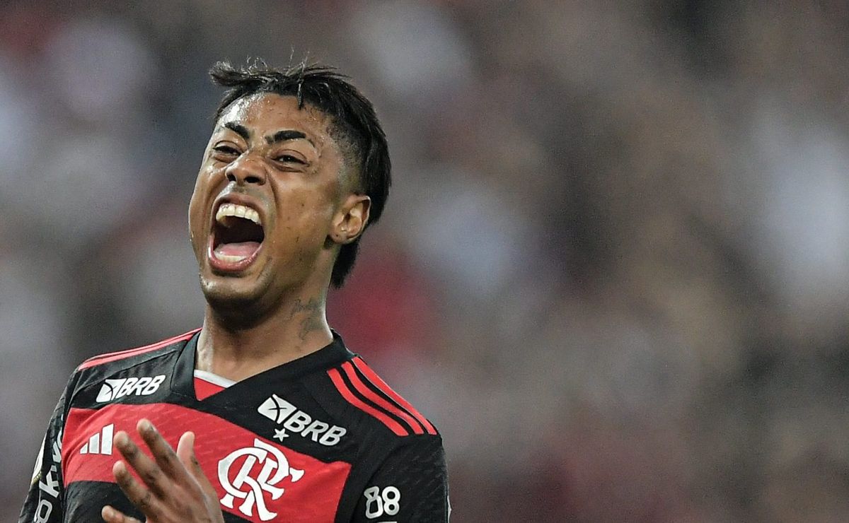 Bruno Henrique fora do Flamengo ganha força em negócio com Al-Gharafa por empréstimo