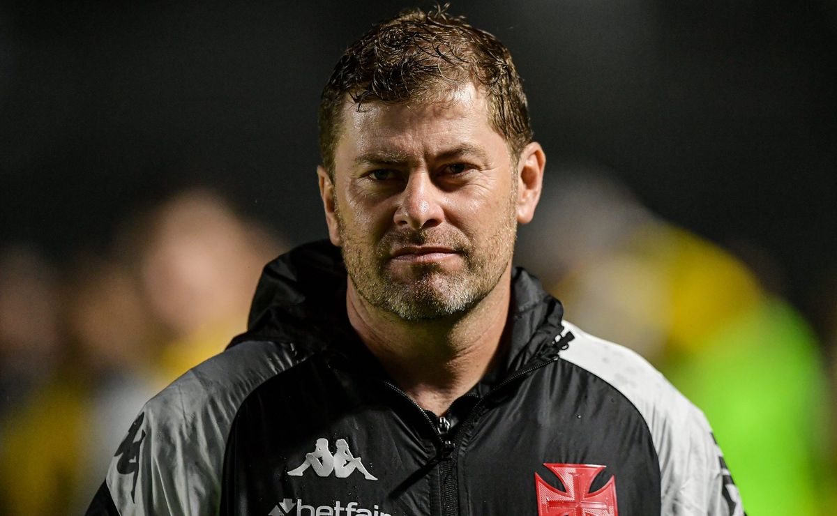 Aposta do Vasco não convence e gera dúvidas após 60 dias de sua contratação