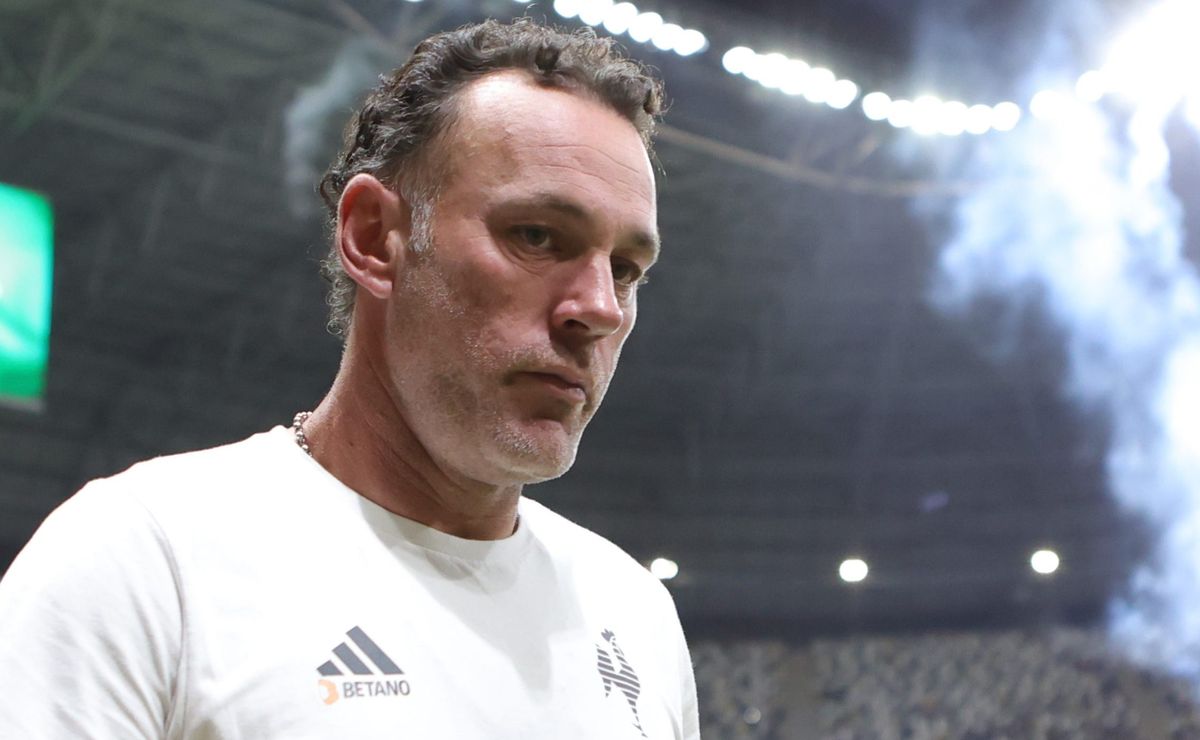Derrota do Atlético-MG faz Gabriel Milito desabafar sobre problema no Brasileirão: “Afeta muito”