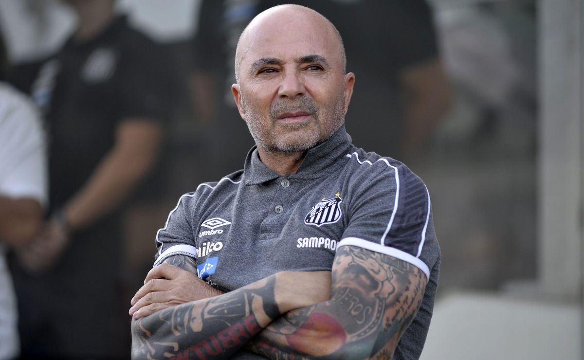 Jorge Sampaoli acerta com novo clube e não será treinador do Santos em 2025