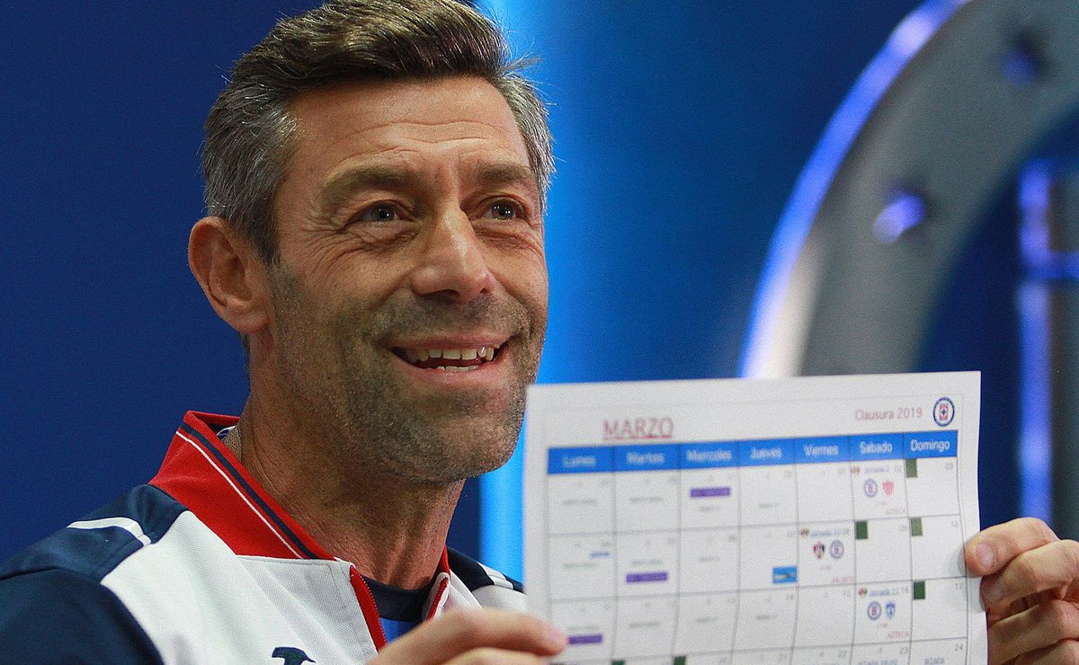 Sem Sampaoli, Santos prioriza Pedro Caixinha e Marcelo Teixeira oferece contrato até 2027