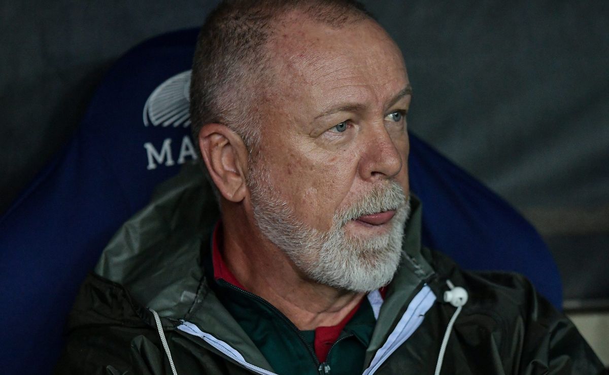 Mano Menezes não deve ativar cláusula de renovação e Fluminense toma decisão sobre demissão