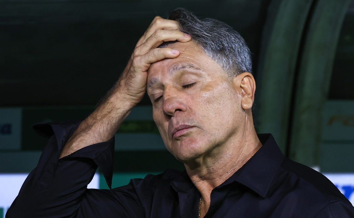 Renato Portaluppi dá folga ao grupo de jogadores do Grêmio e revolta torcida: “Falta profissionalismo…”
