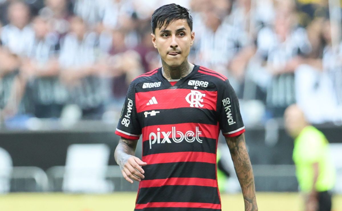 Pulgar vira problema no Flamengo e é cortado da Seleção Chilena nas Eliminatórias da Copa