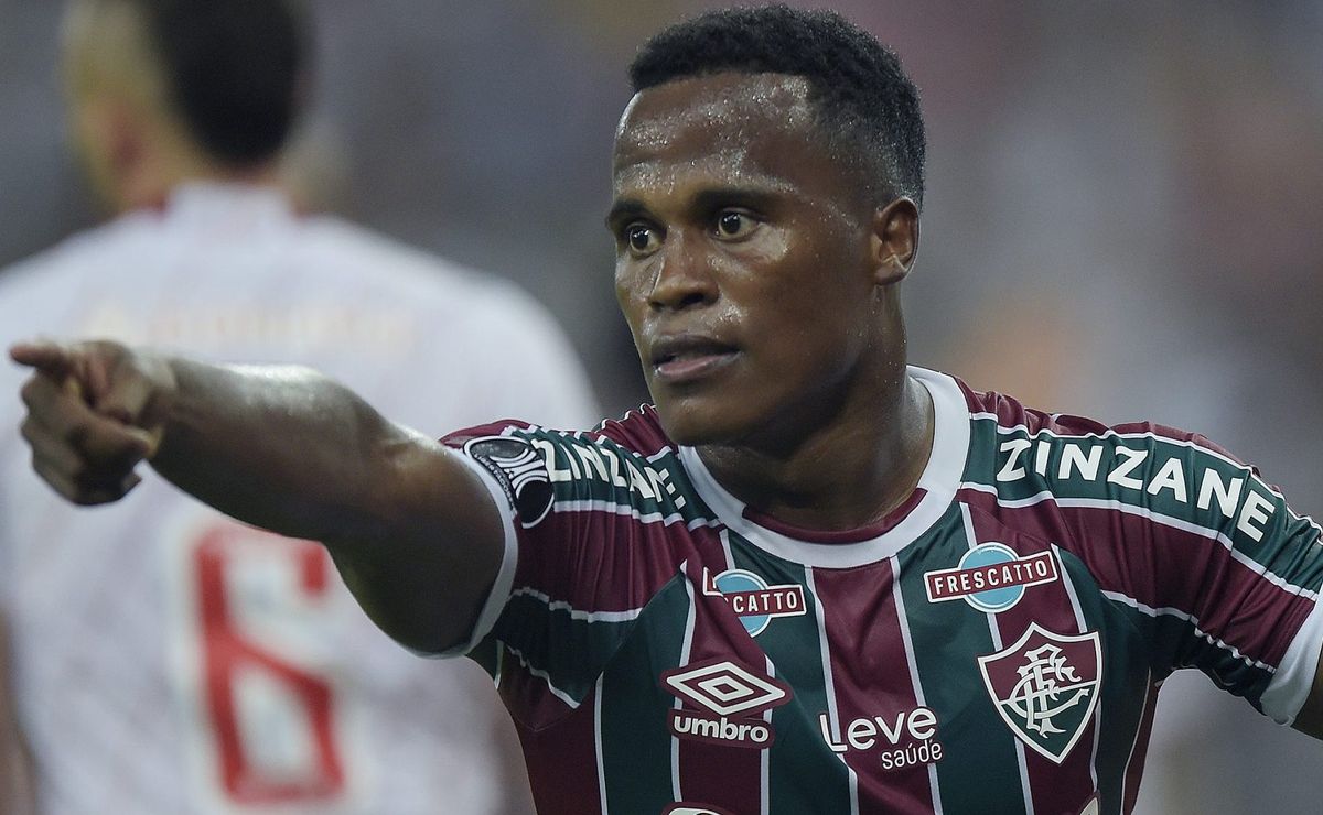 Jhon Arias, do Fluminense, escolhe onde quer jogar e não será no Cruzeiro