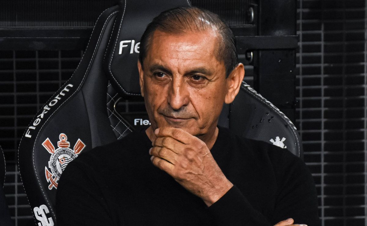 Ramón Díaz define estratégia na Data FIFA para Corinthians conquistar vaga na Copa Libertadores