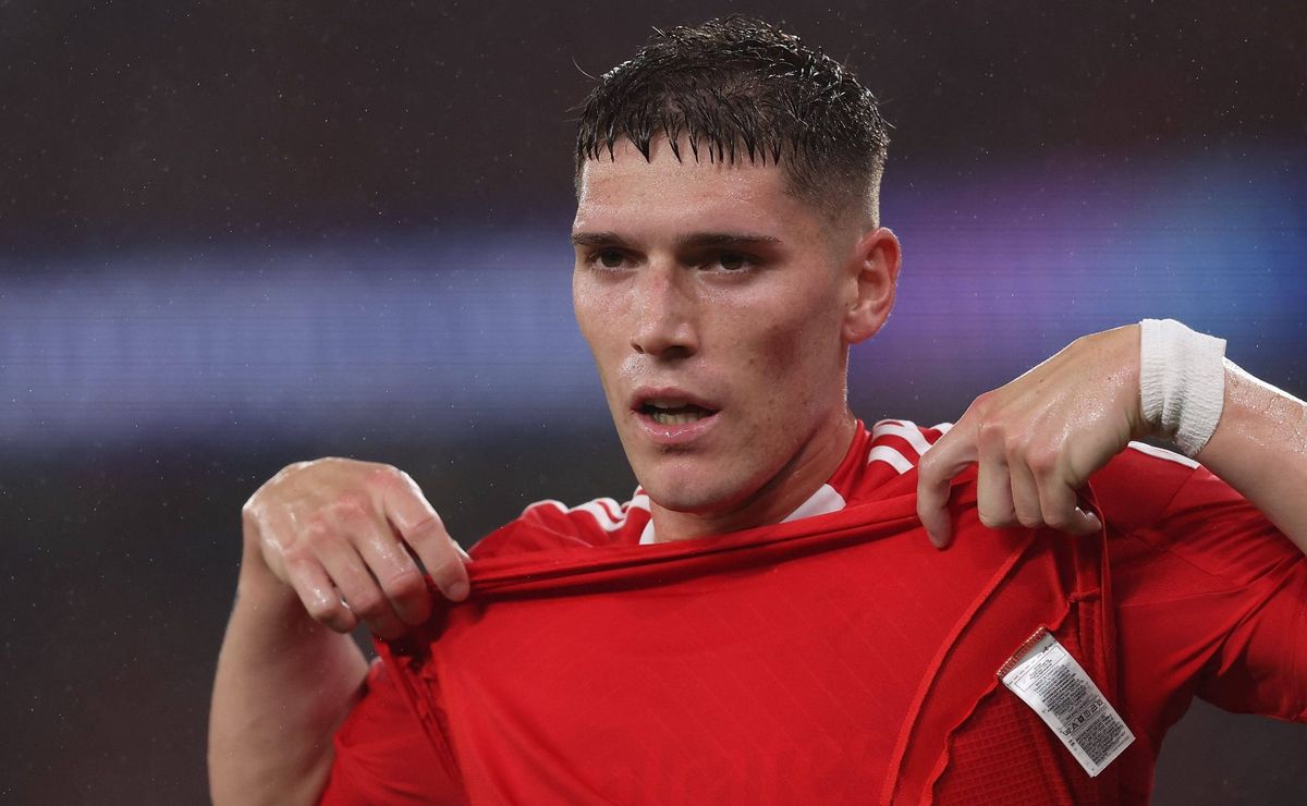 Benjamín Rollheiser chegando ao Corinthians como 1º reforço de 2025 é descartado