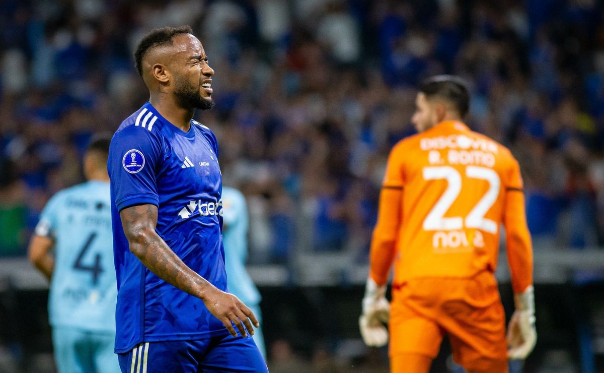 Cruzeiro recebe comunicado importante da CBF sobre expulsão polêmica de Rafa Silva