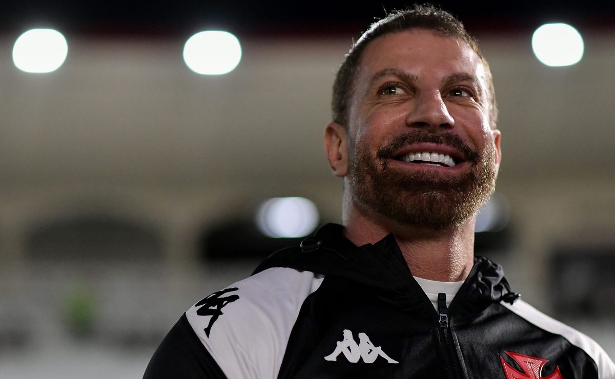 Vasco de Pedrinho é informado na Justiça sobre pedido de prorrogação de dívidas