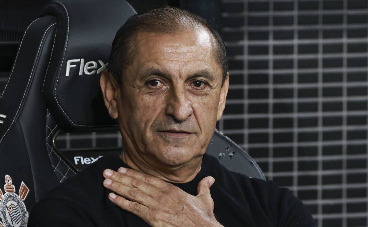Ramón Díaz será reavaliado no Corinthians e permanência em 2025 não está garantida
