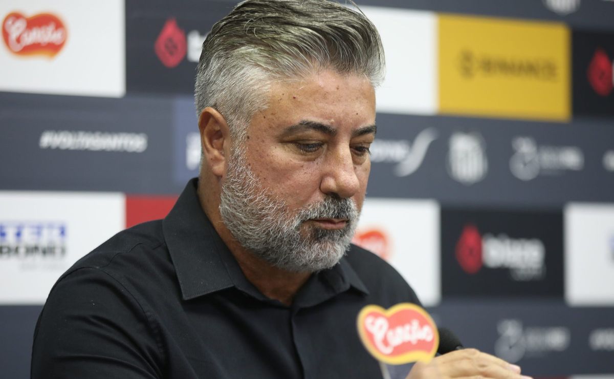 Atitude de Gallo não 'cai bem' em sorteio do Paulistão e deve causar saída imediata do Santos