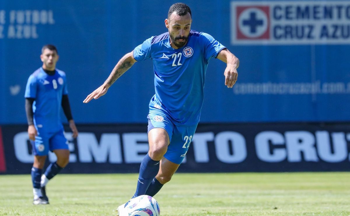 Moisés Vieira Scores Debut Goal for Cruz Azul in Pre-Season Match against América