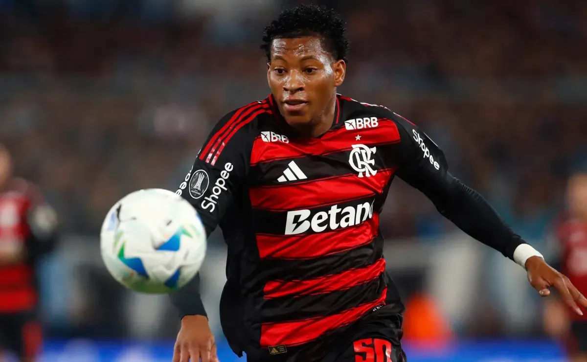Se va de fiestas, se hace expulsar, y ahora Flamengo tomó una radical decisión con Gonzalo Plata