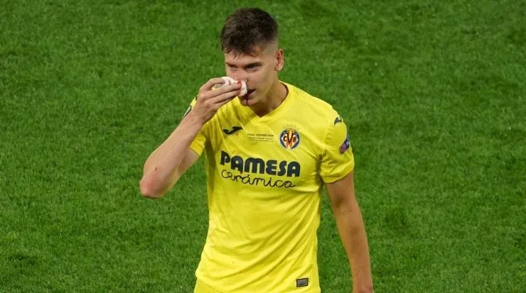 A pesar del duro golpe recibido, el argentino pudo seguir disputando la final de la Europa League. Foto: Getty.