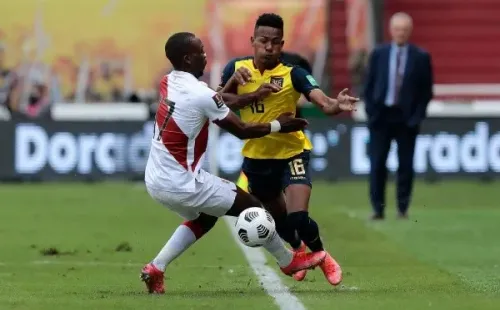 Luis Advíncula en las Eliminatorias. (Foto: Getty)