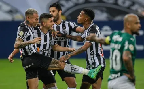 Mineiro en acción este fin de semana, en la victoria ante Palmeiras. (Getty)
