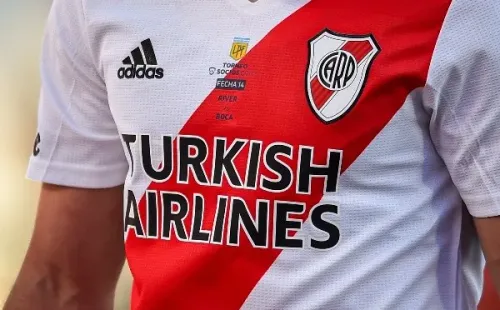 Camiseta de River Plate, temporada 2021/22 (Foto: Getty Images)