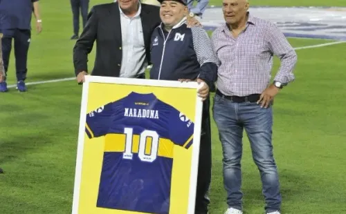 Miguel Brindisi, Diego Maradona y Hugo Perotti (Getty)