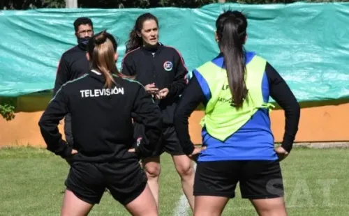 Amadora, entrenadora de SAT.