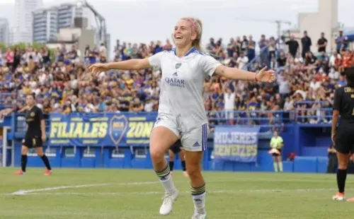 Otro gran gol de Camila Gómez Ares (Foto @10_xeneizes)