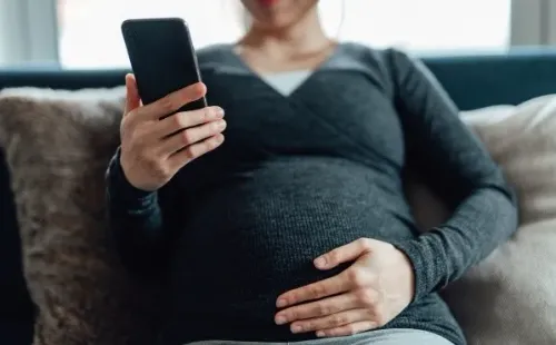 Apoyo Alimentario está dirigido a las mujeres y personas gestantes durante el embarazo. Fuente: (Getty)