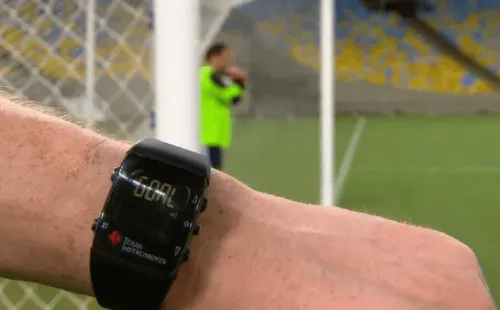 El DAG avisa al reloj del árbitro si es gol o no gol.