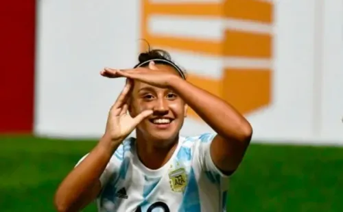 Dalila Ippolito en el festejo de sus goles. Foto: Prensa AFA