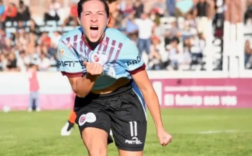 Romi Núñez hizo tres golazos y es una de las top del torneo. (Prensa UAI Urquiza)