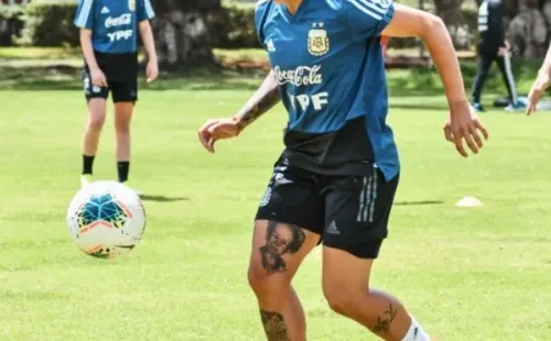 Lorena Benítez regresa a la Selección.
