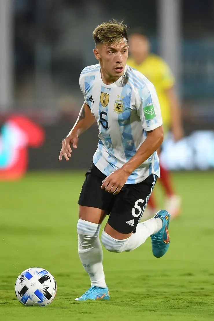 Confirman que Lisandro Martínez se pierde el resto de la temporada por lesión.