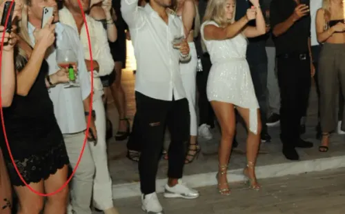 Jordan Belfort en la fiesta de Agüero (foto: @aguerosergiokun en Twitter)