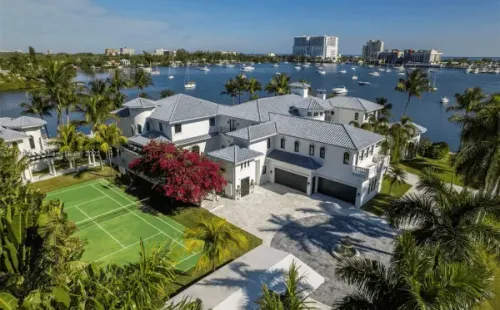 La tremenda mansión que compró el Kun Agüero en Miami.