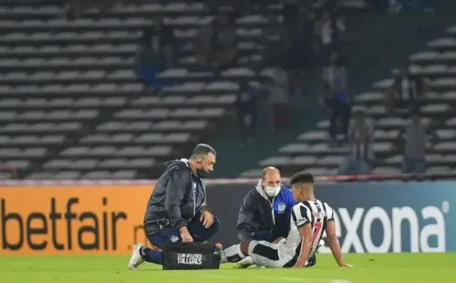 El momento en el que Diego Valoyes salió lesionado por Libertadores (foto: Getty)