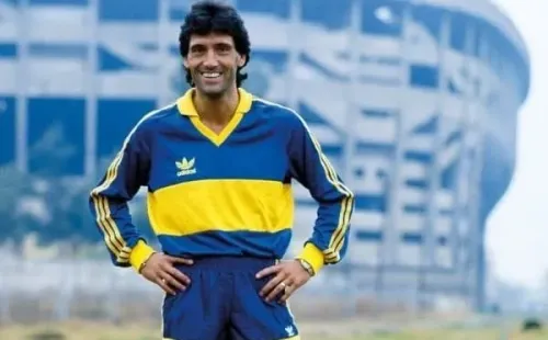 La camiseta homenajeada.